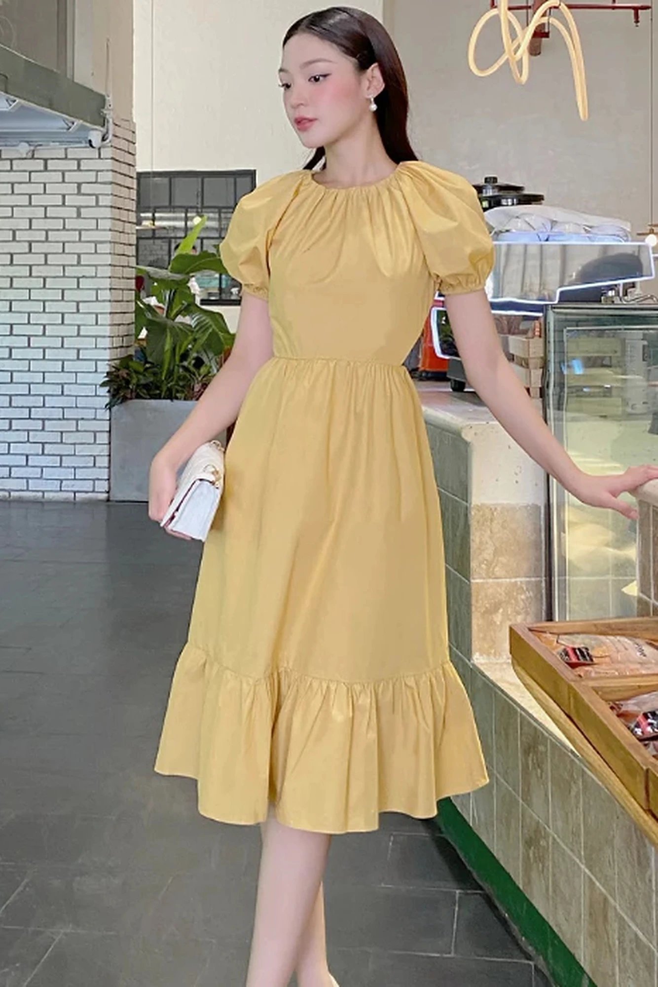 Đầm xòe cổ tròn tay bồng