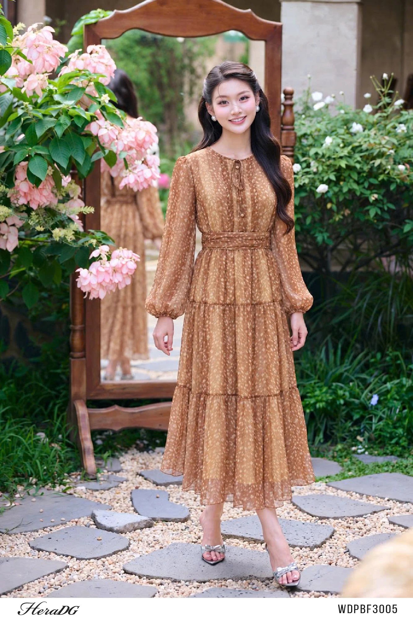 Đầm xòe họa tiết