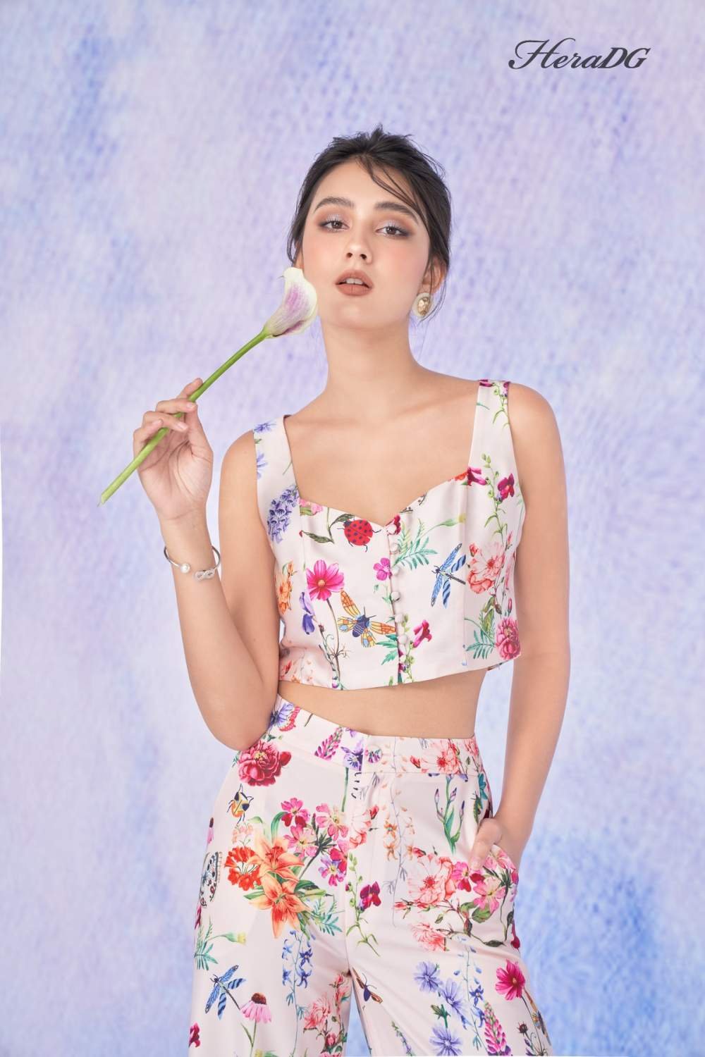 Áo croptop cài cúc trước