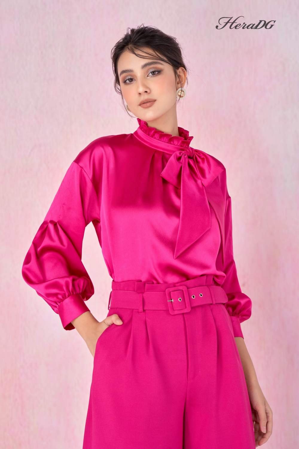 Áo kiểu cổ nơ tay bồng