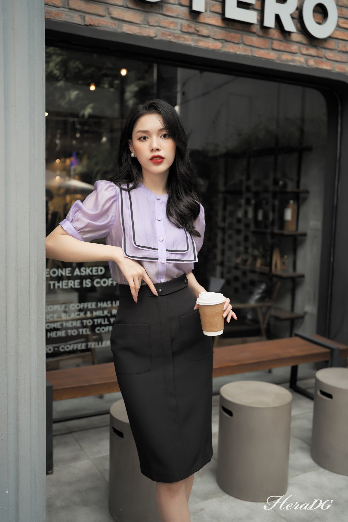 Áo kiểu cổ tròn đính nơ