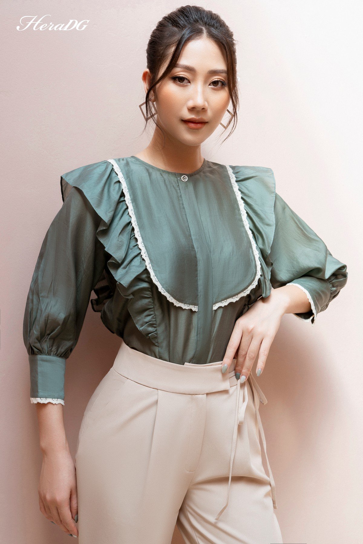 Áo kiểu suông tay lỡ