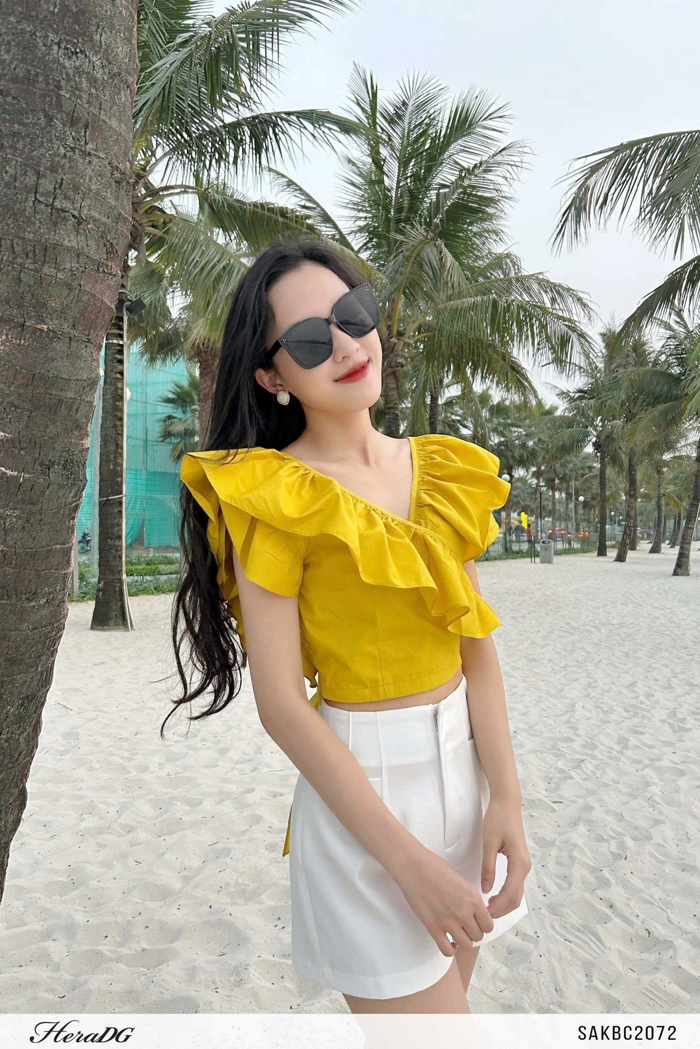 Áo croptop cổ bèo chồng