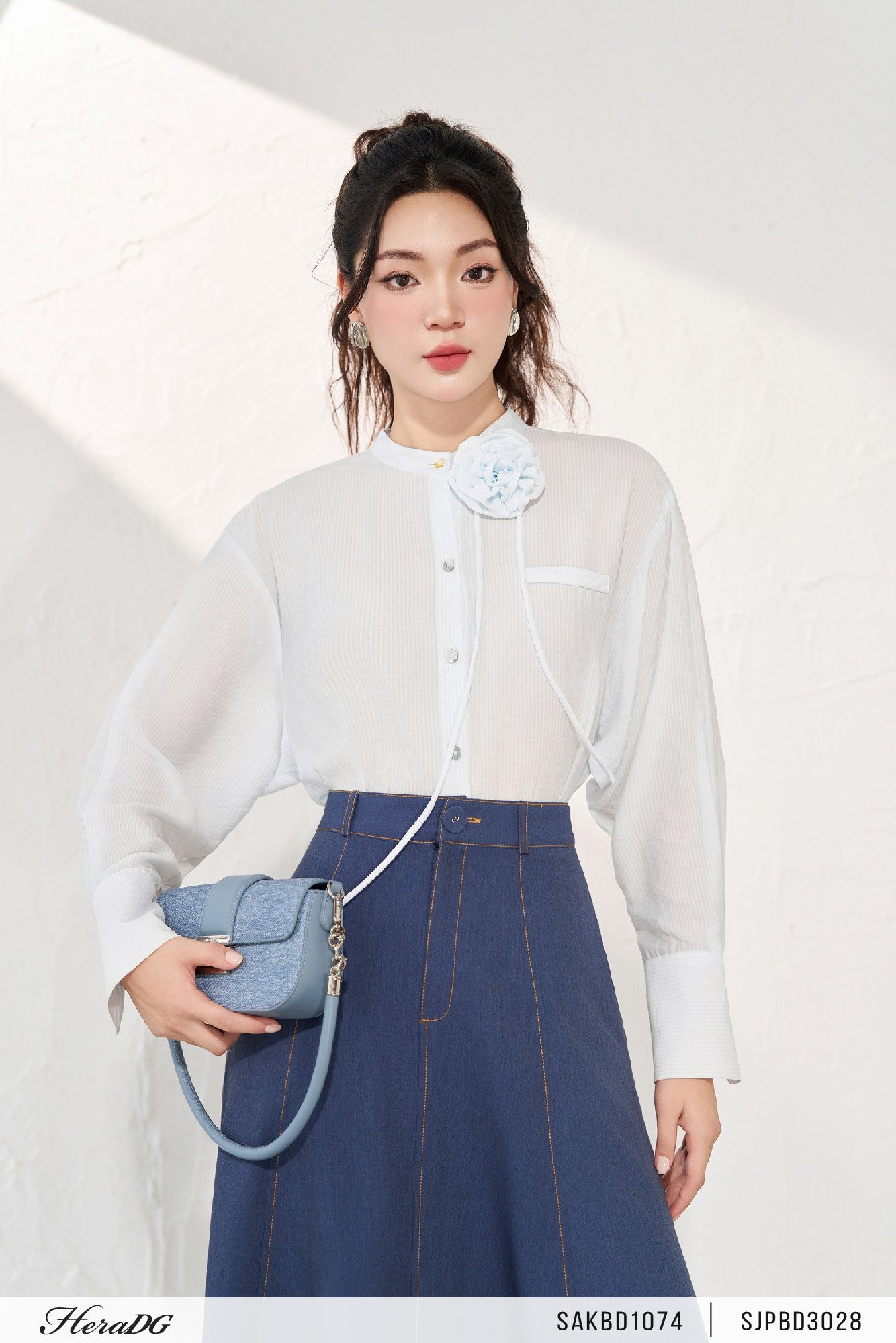 Áo kiểu đính hoa rời