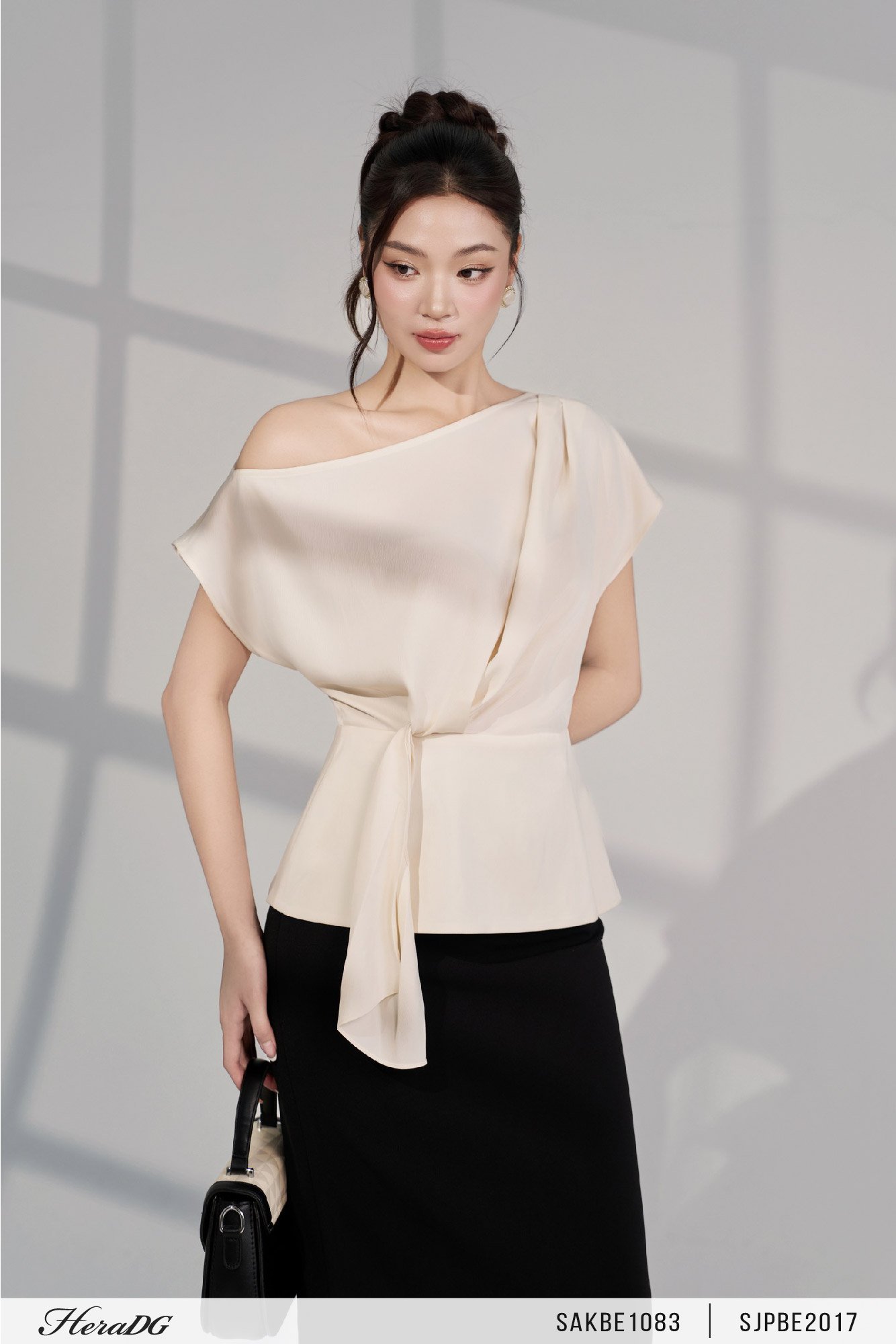 Áo lụa lệch vai