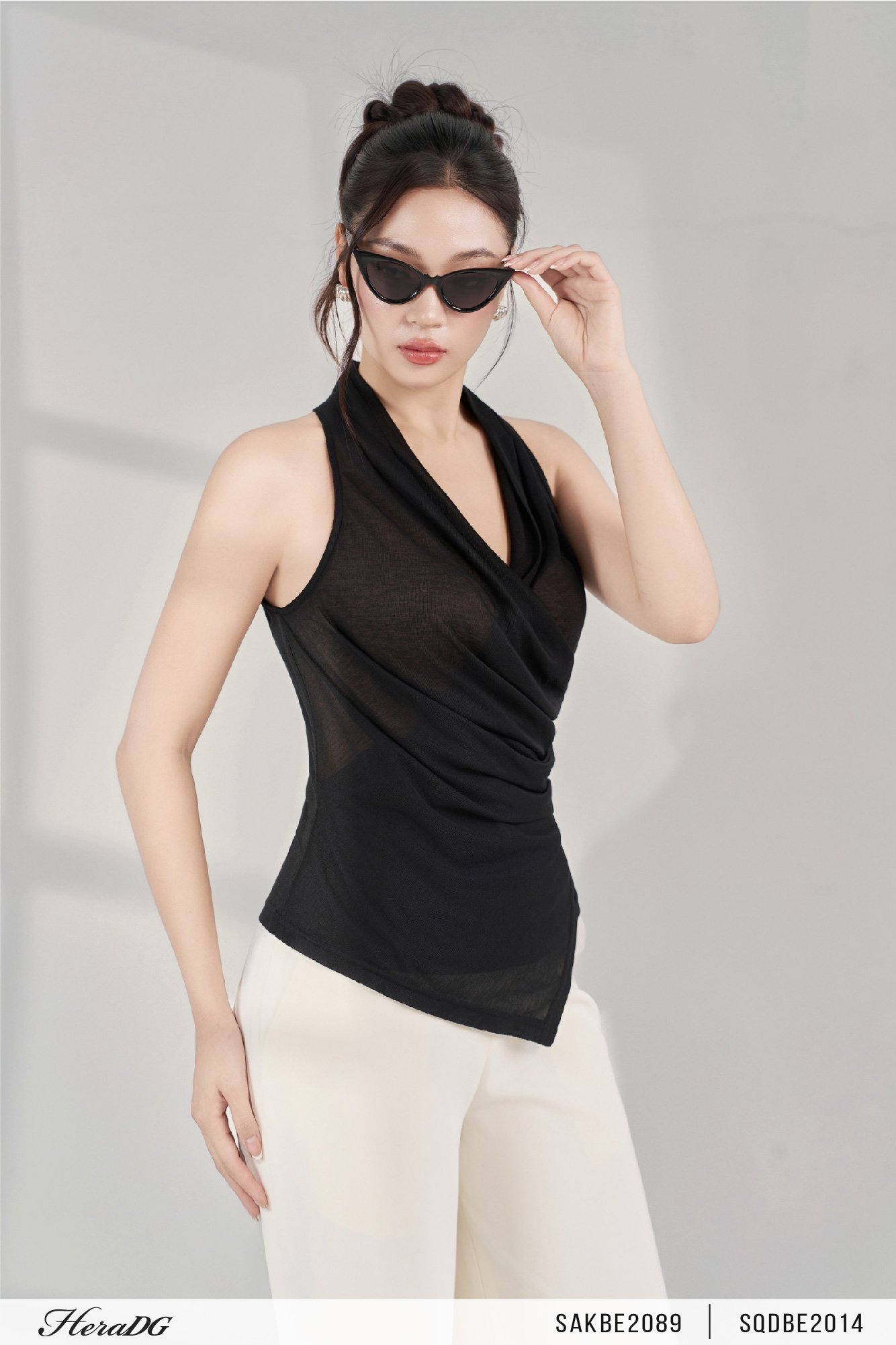 Áo thun cổ yếm vạt chéo