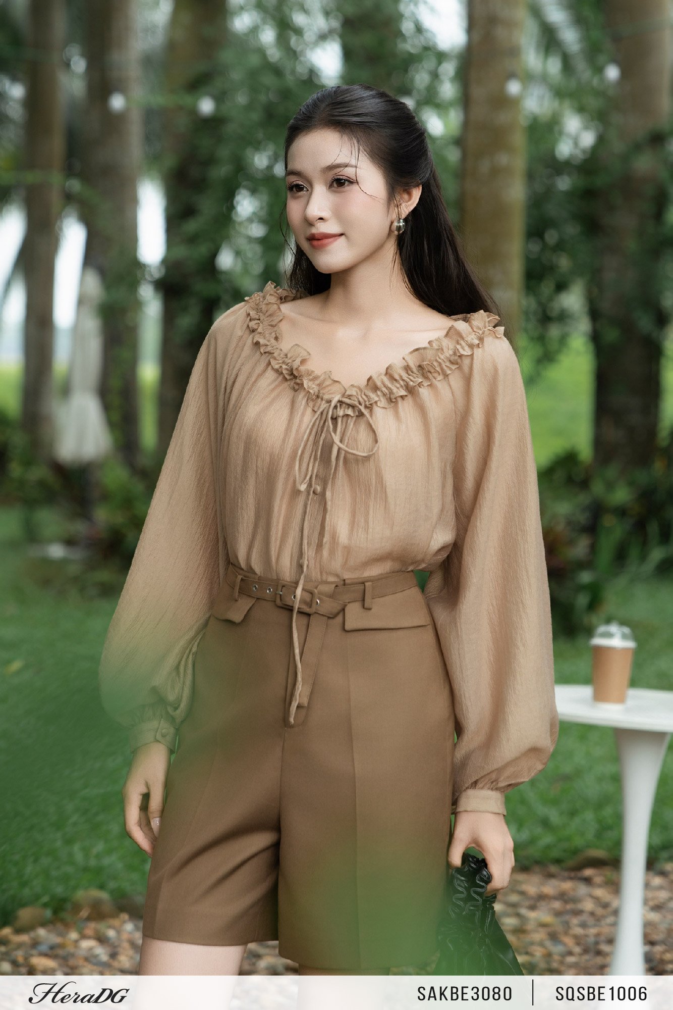 Áo kiểu cổ nhún bèo