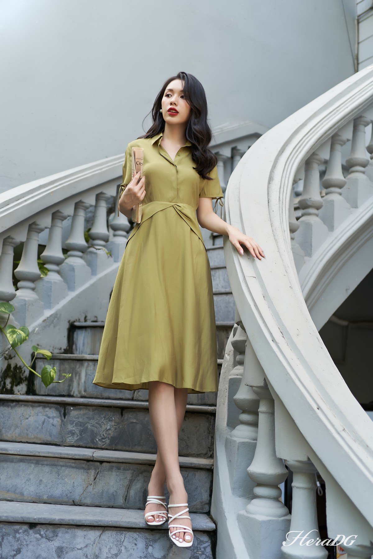 Đầm xoè cổ đức