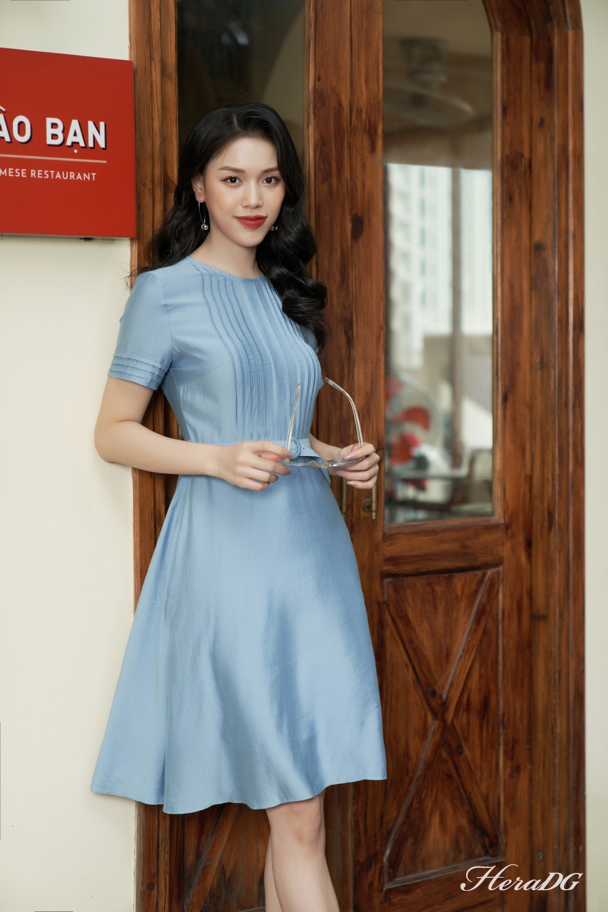 Đầm xoè xếp ly ngực