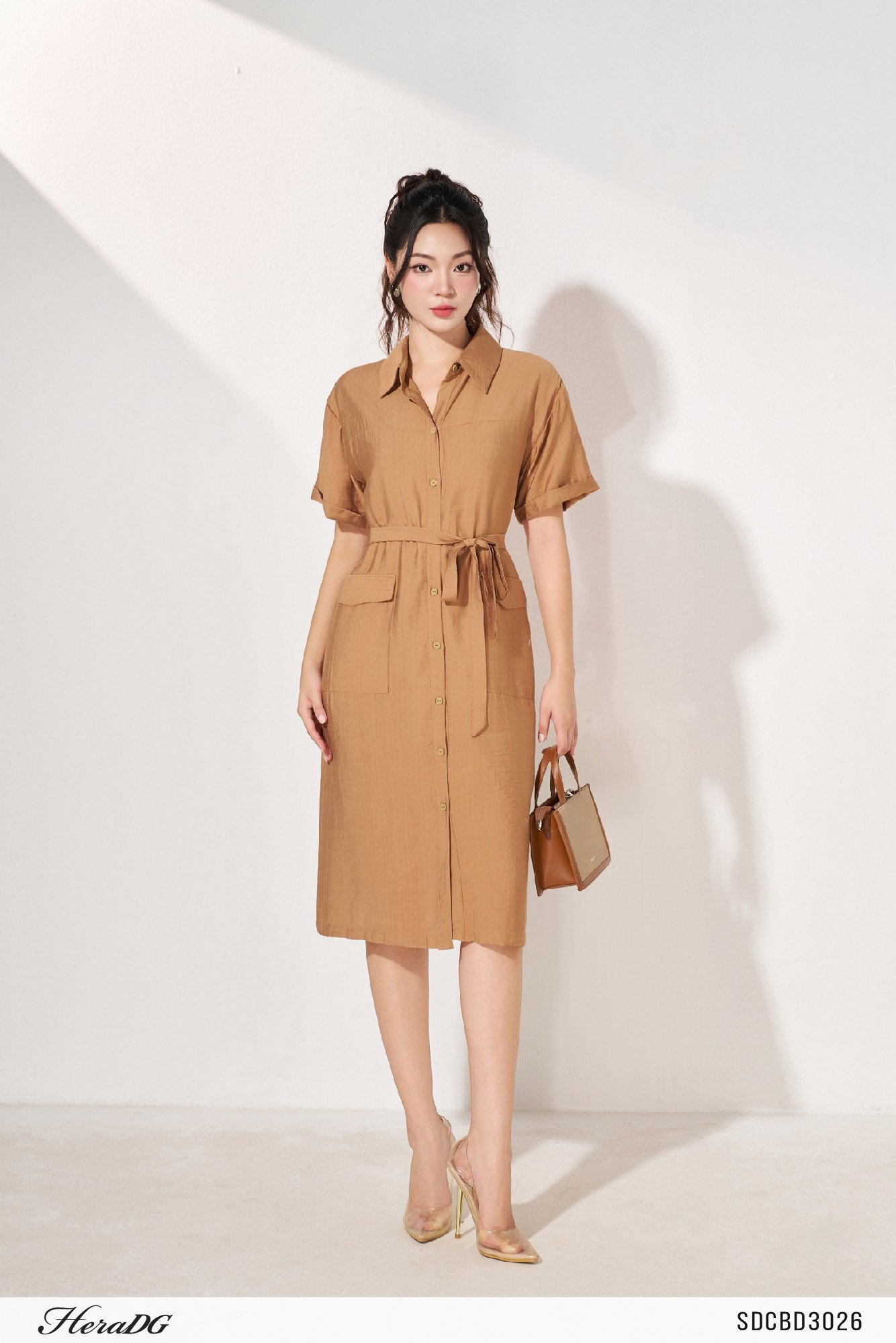 Đầm sơ mi suông kèm đai