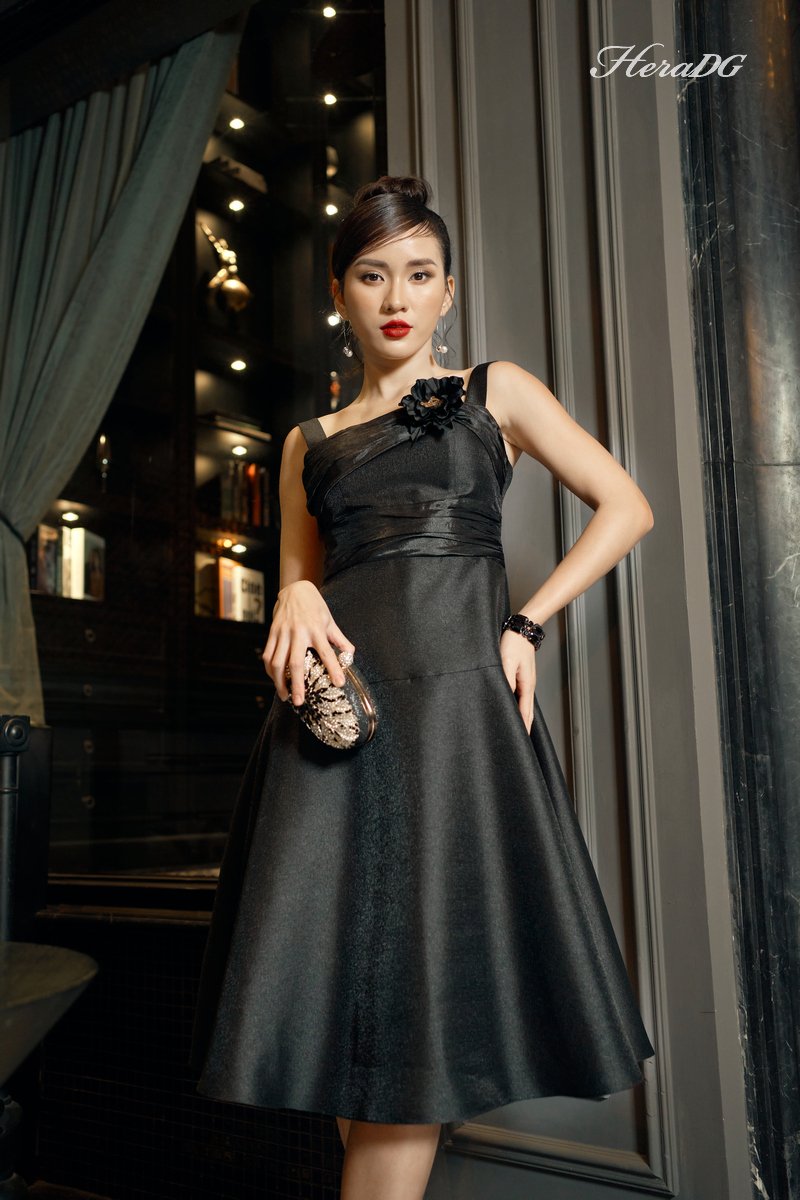 Đầm xòe hai dây