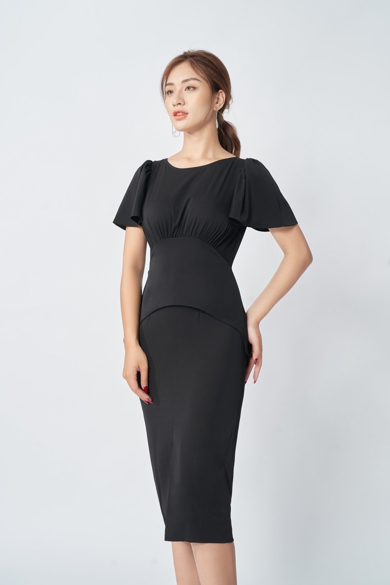 Đầm ôm peplum
