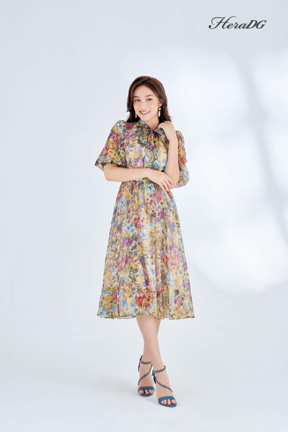 Đầm xòe cổ nơ buộc