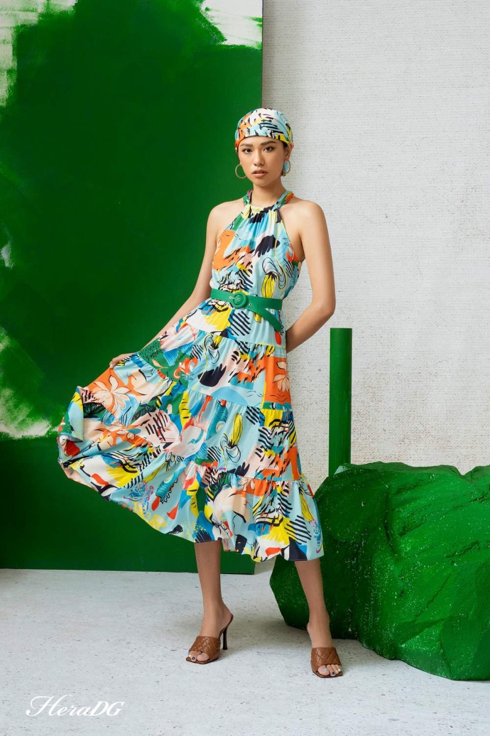 Đầm maxi cổ yếm