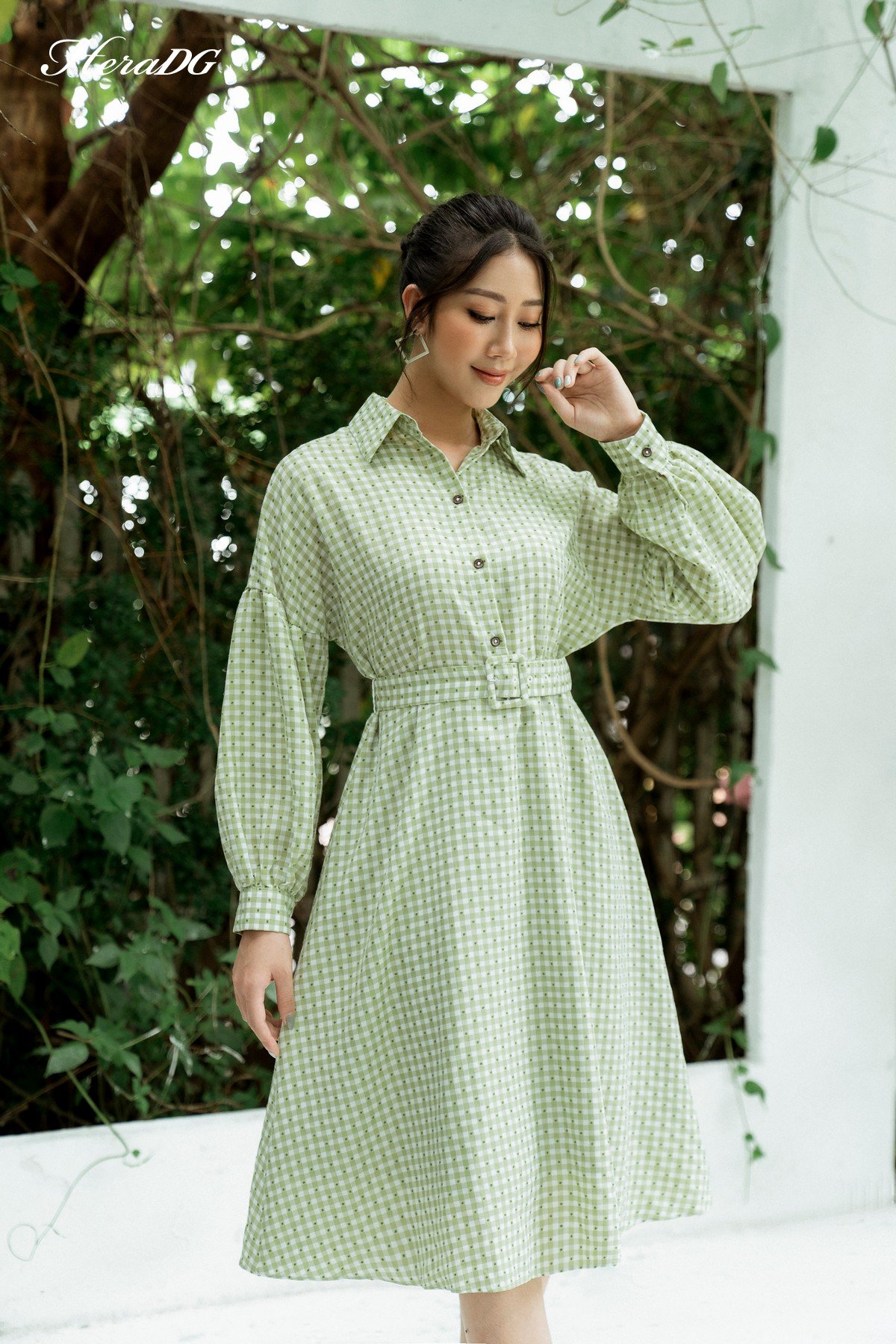 Đầm xoè cổ đức