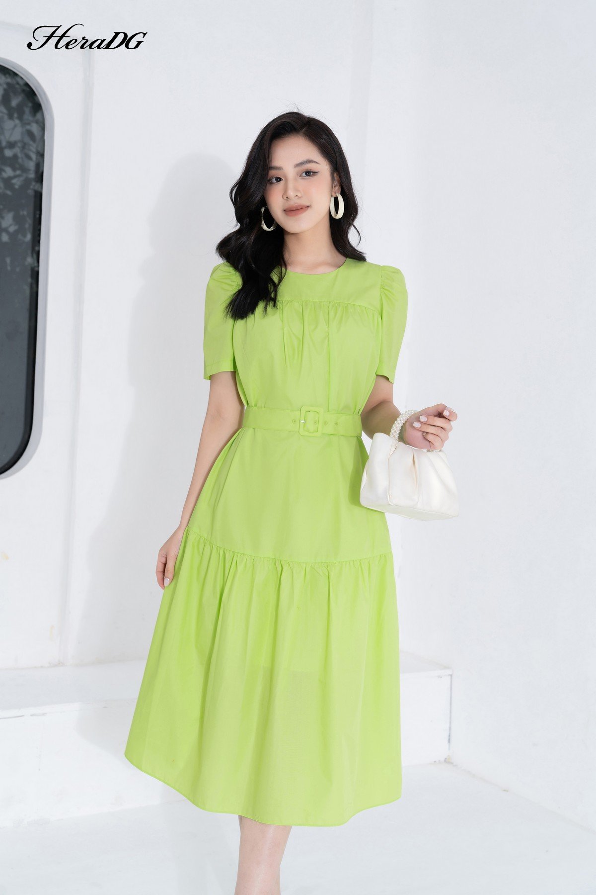 Đầm suông kèm đai