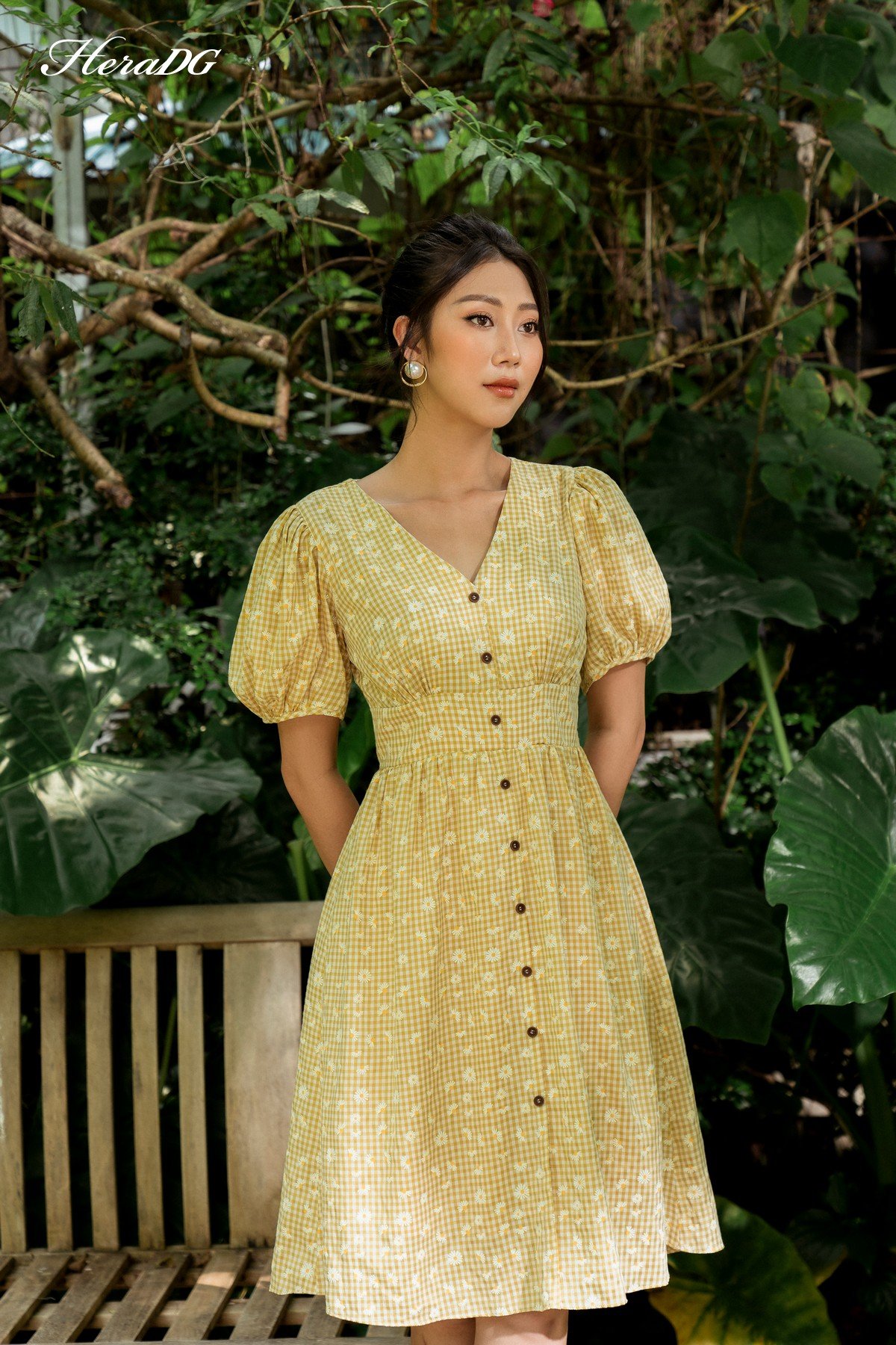 Đầm xoè nhún chân ngực