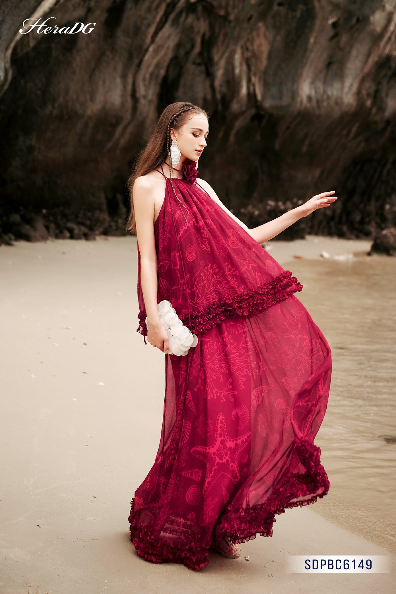 Đầm maxi cổ yếm