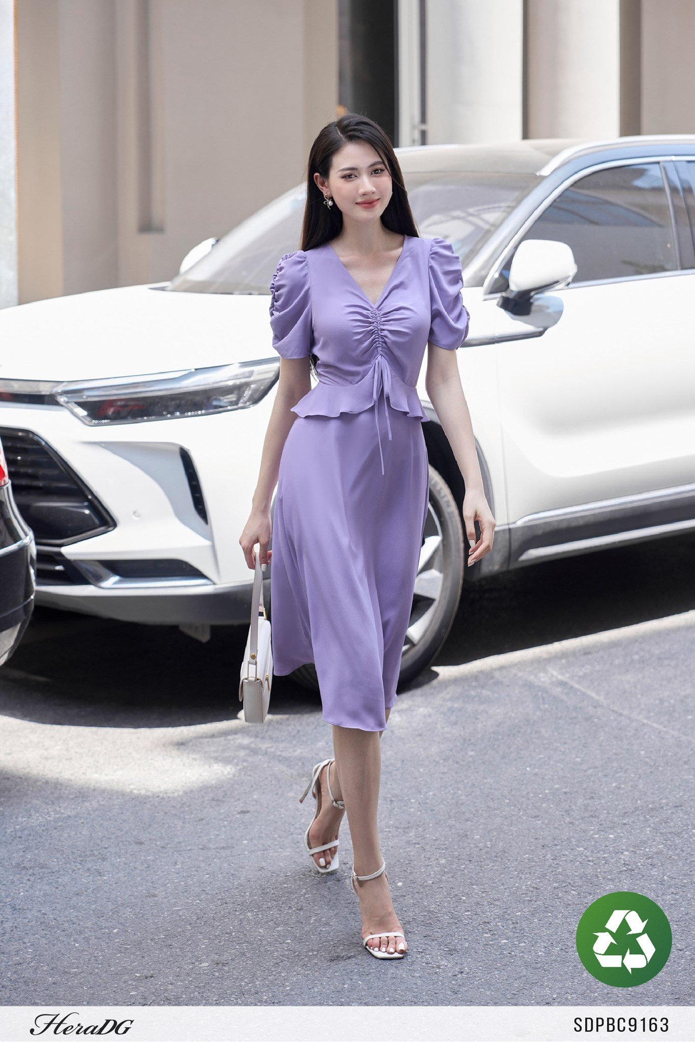 Đầm xoè rút nhún ngực