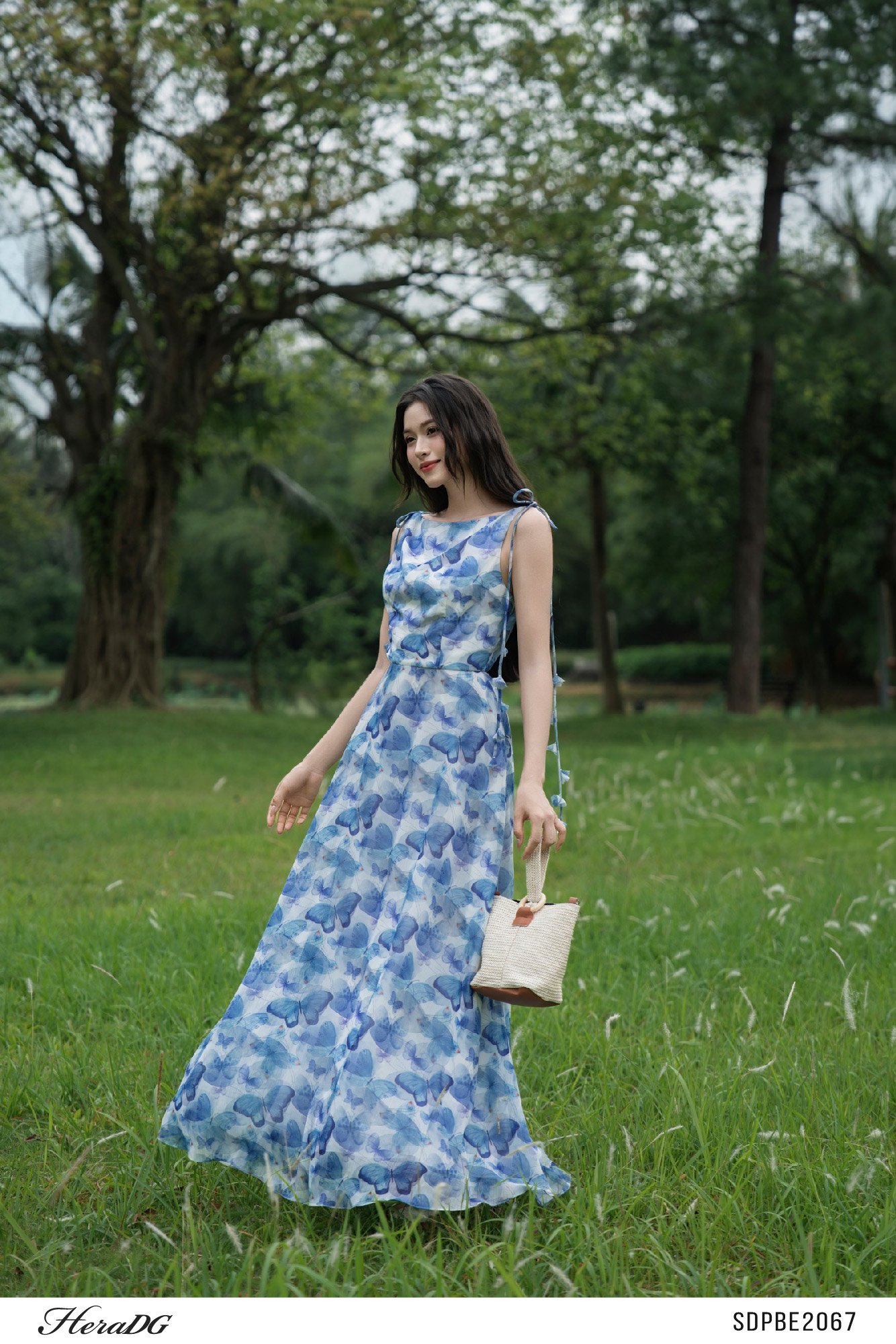 Đầm maxi cổ đổ sau