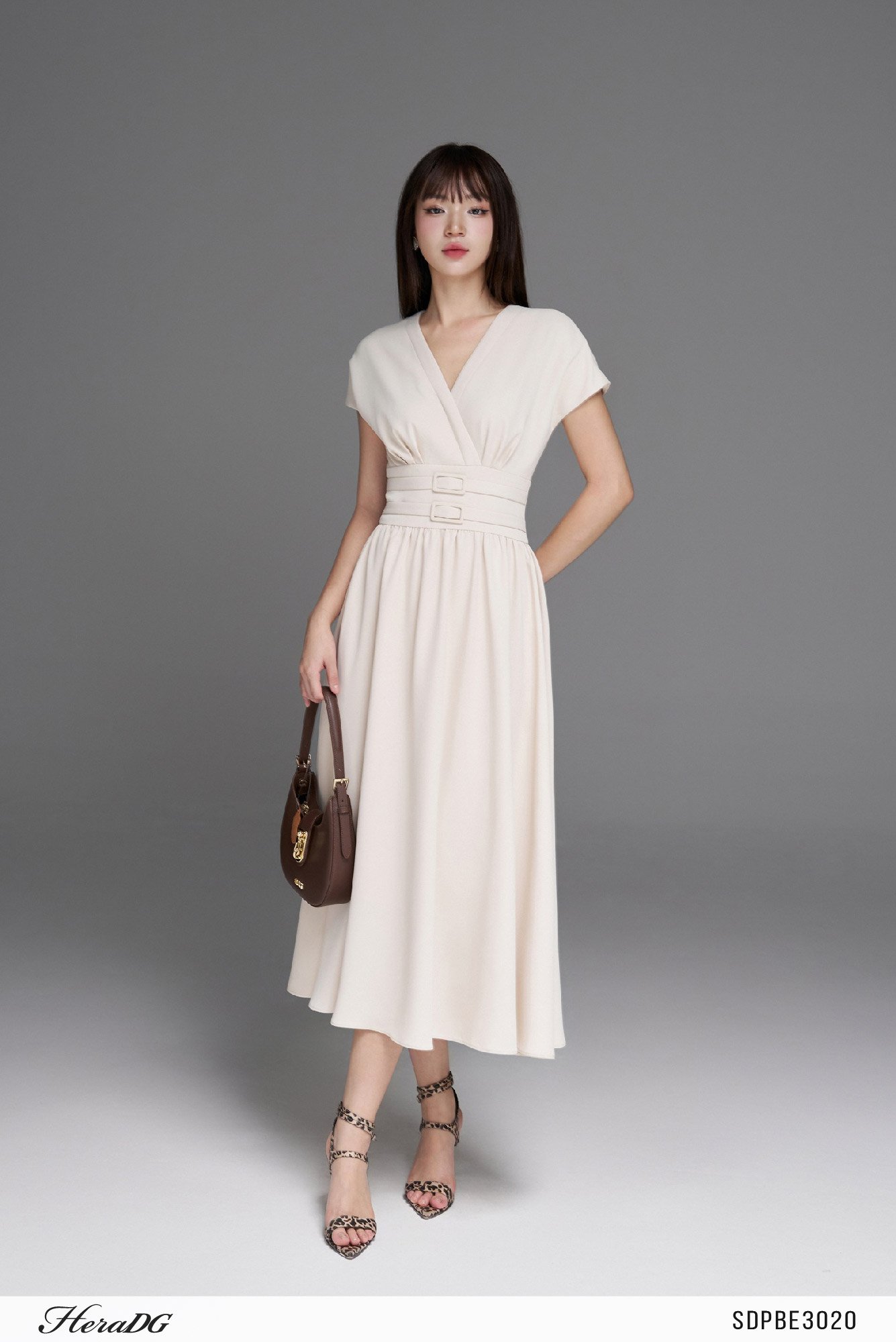 Đầm xoè tay liền
