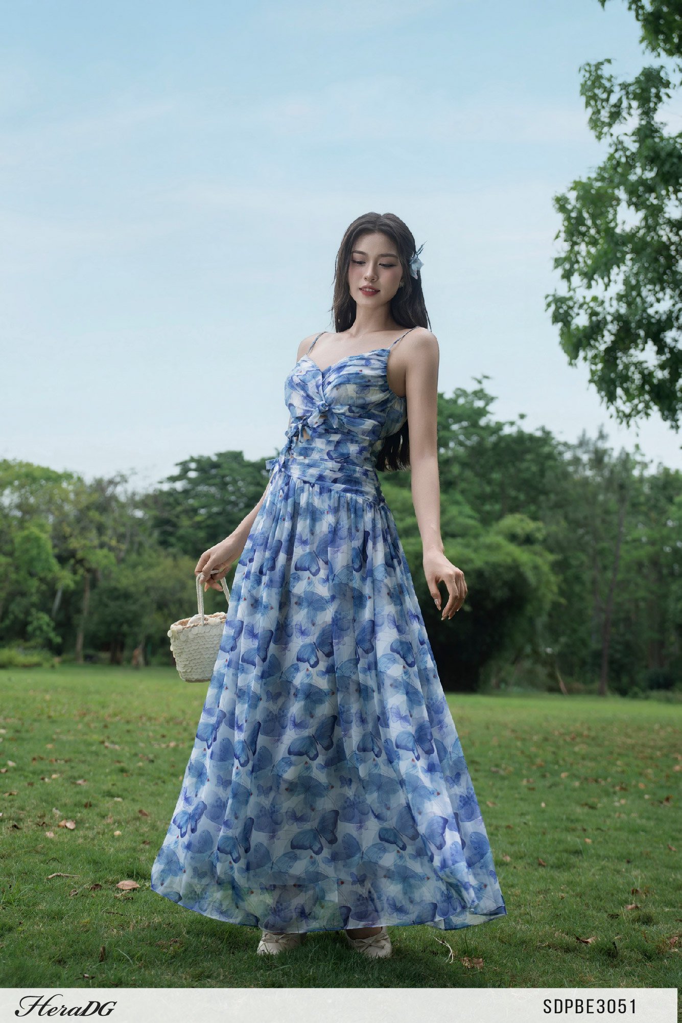 Đầm 2 dây cut out đính nơ