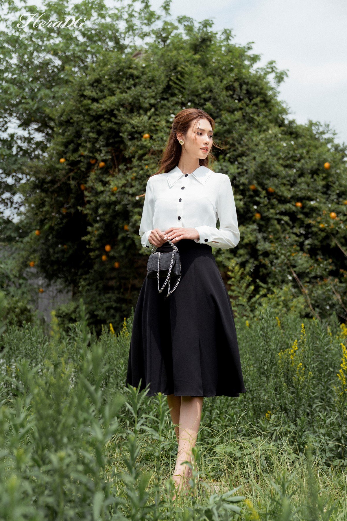 Chân váy xếp ly xòe