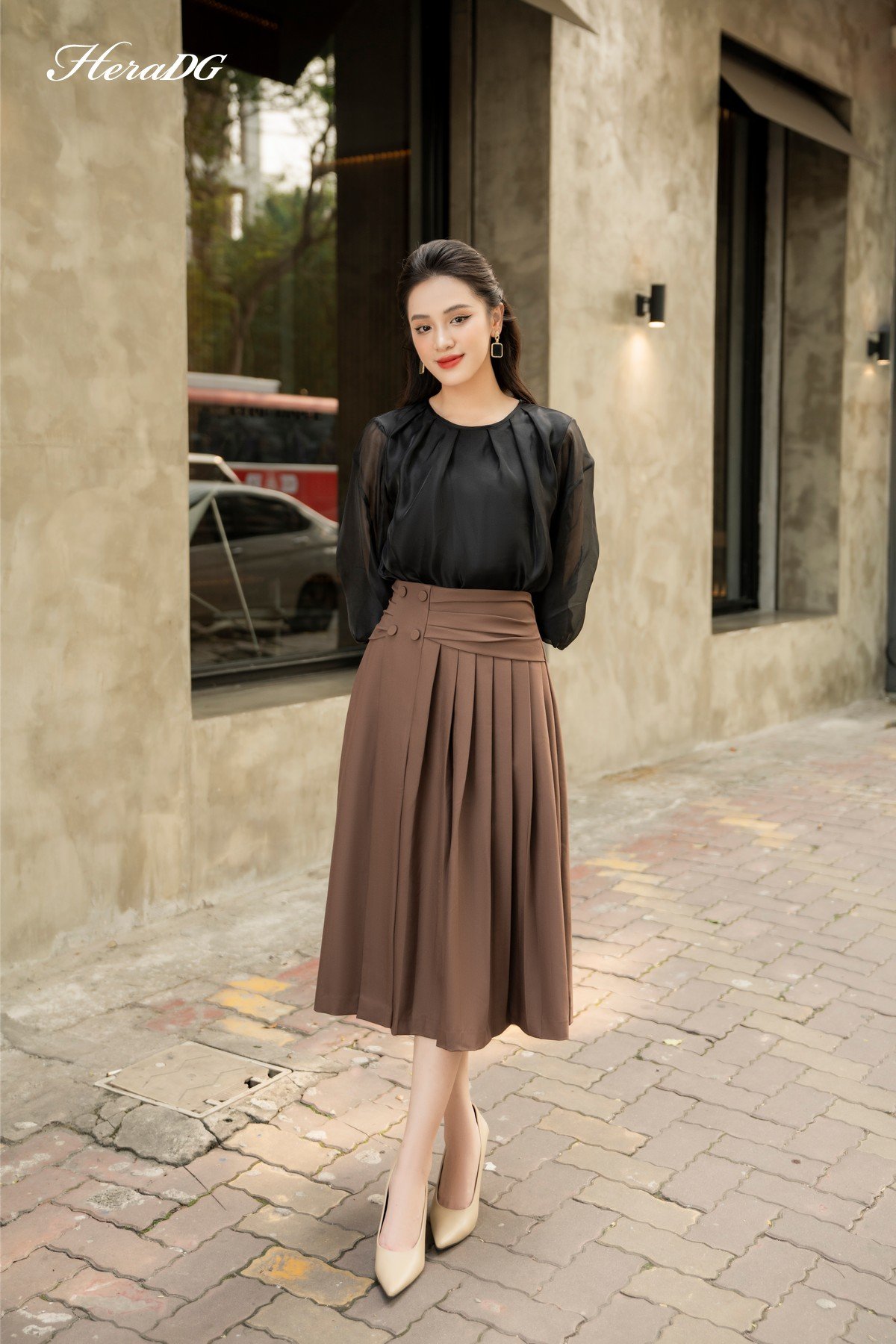 Chân váy xoè xếp ly lệch