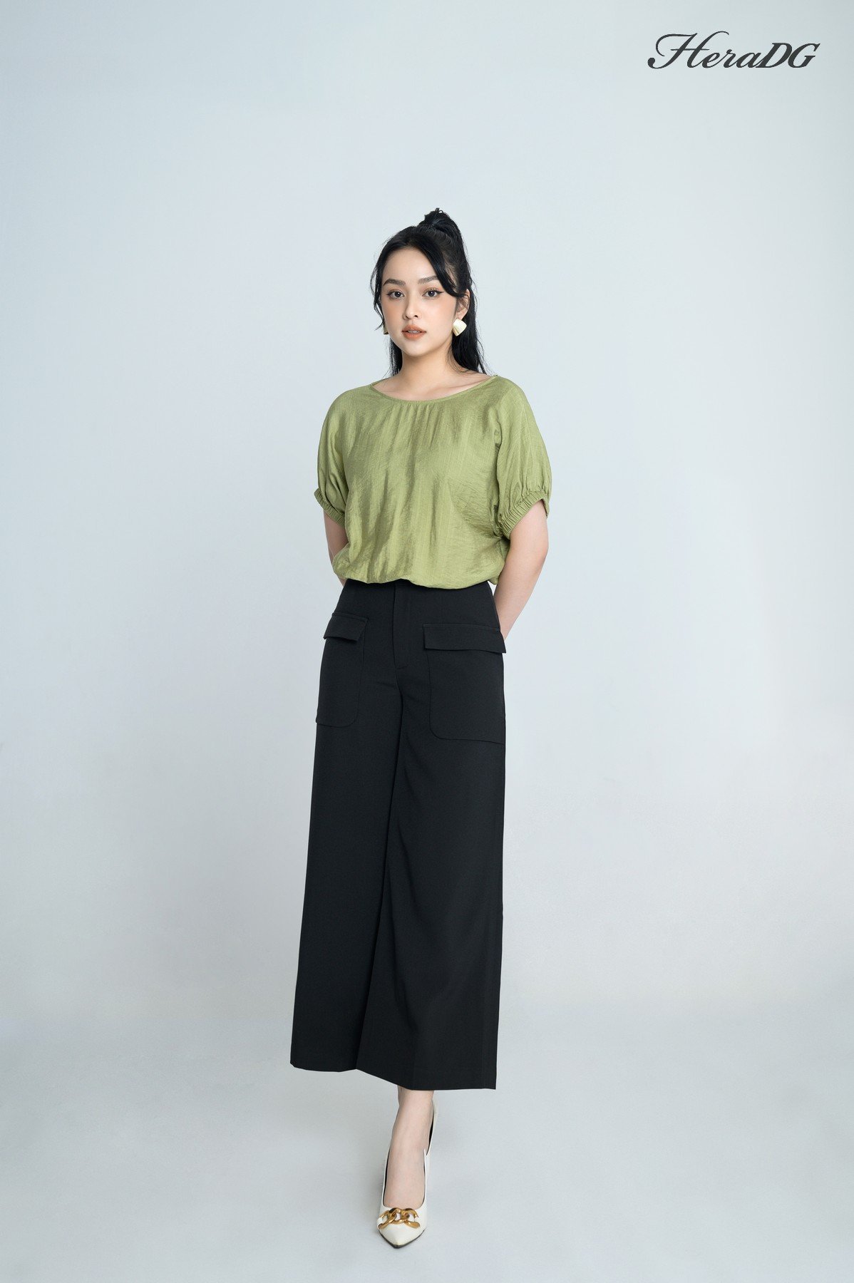 Quần dài ống suông, 2 túi ốp trước