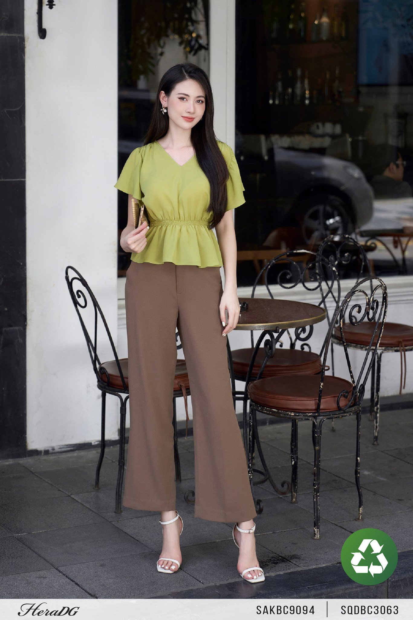 Quần suông xẻ gấu