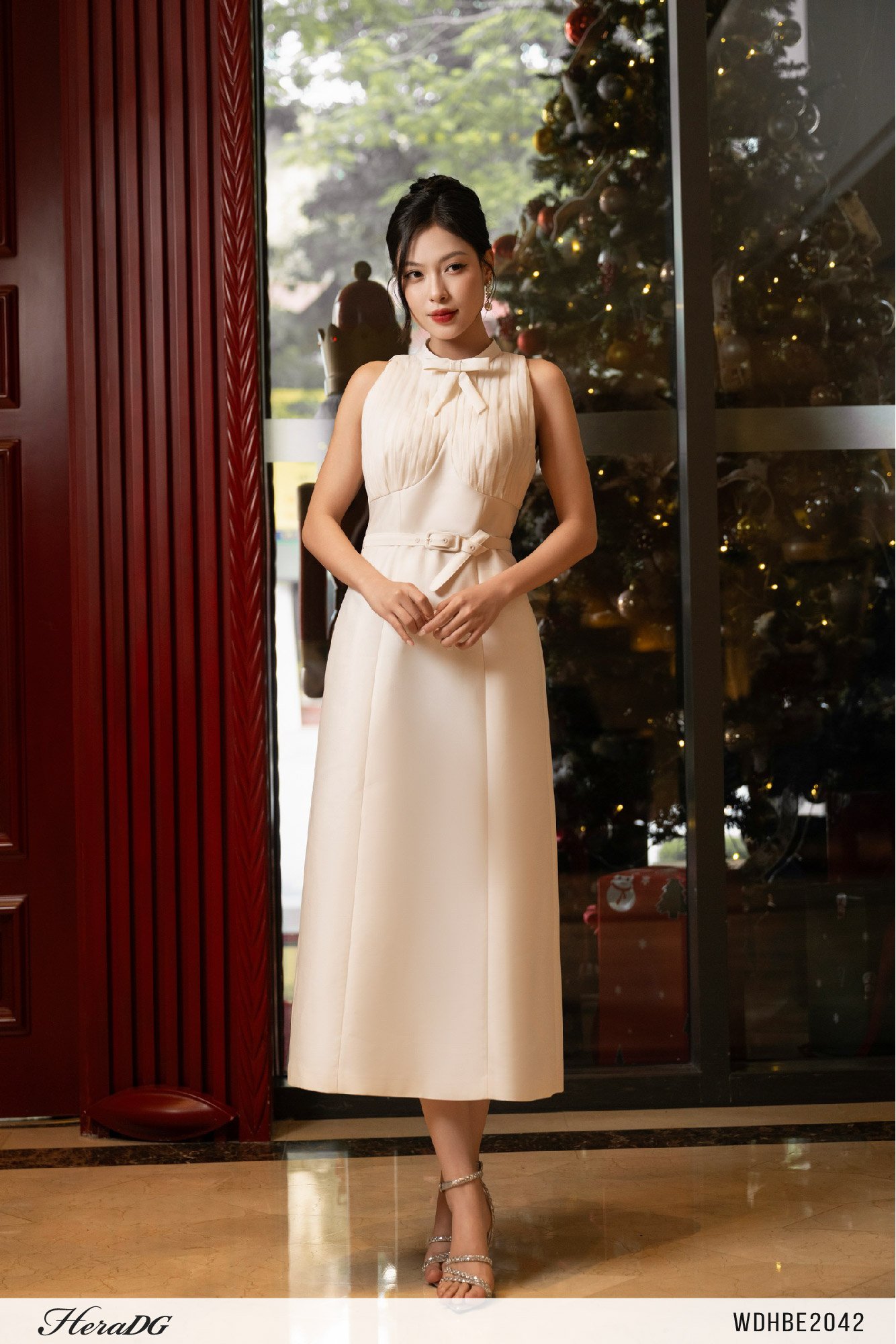 Đầm tafta ngực xếp nếp