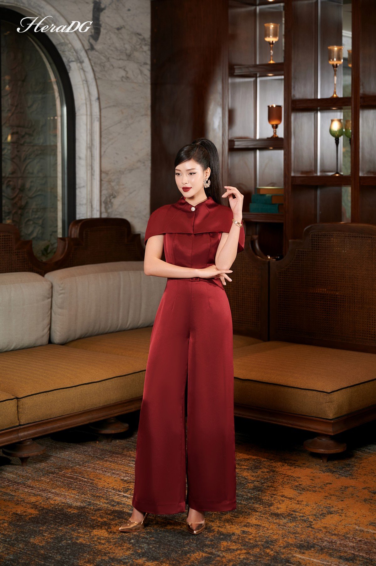Jumpsuit phủ vai