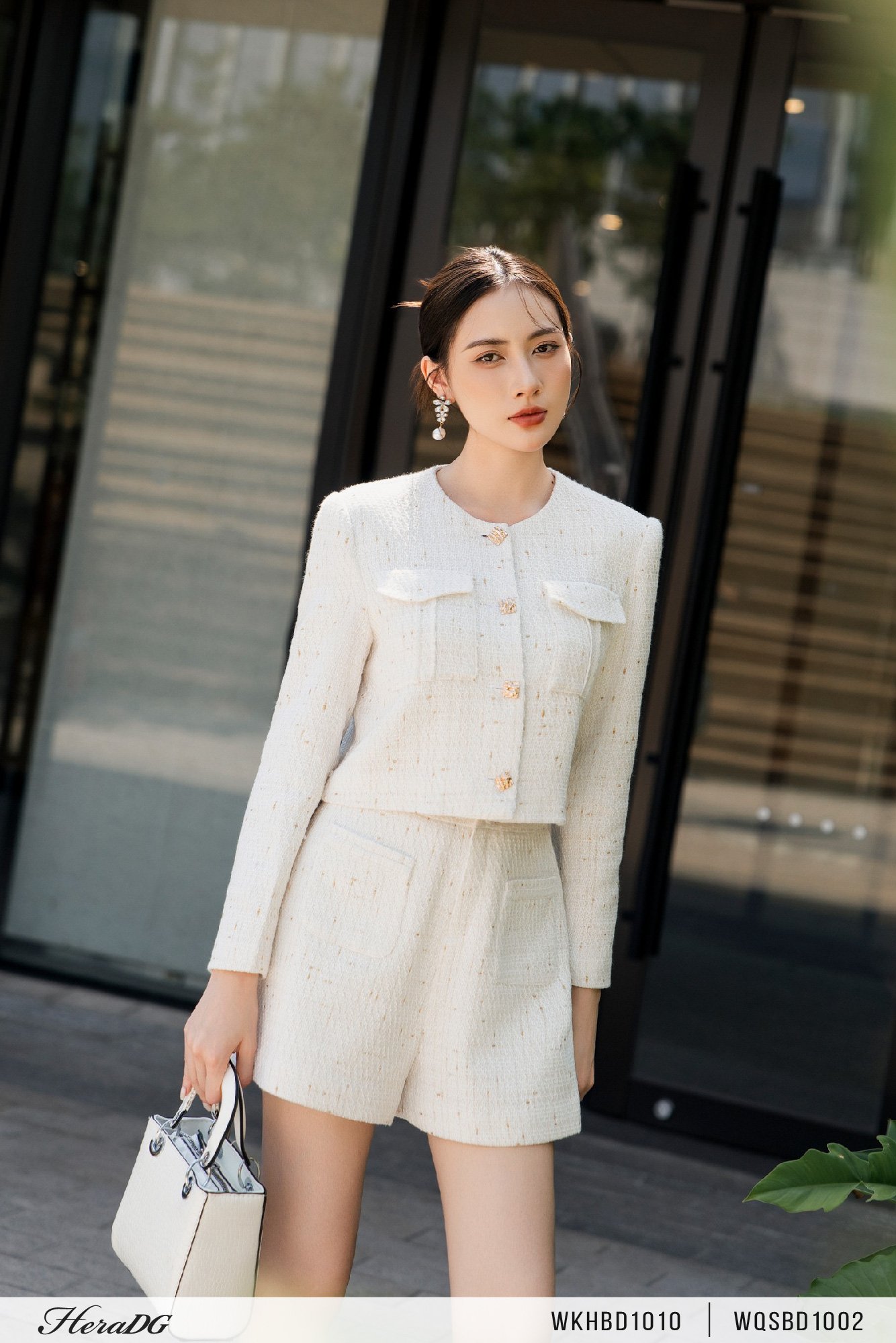 Áo khoác dạ, cổ tròn