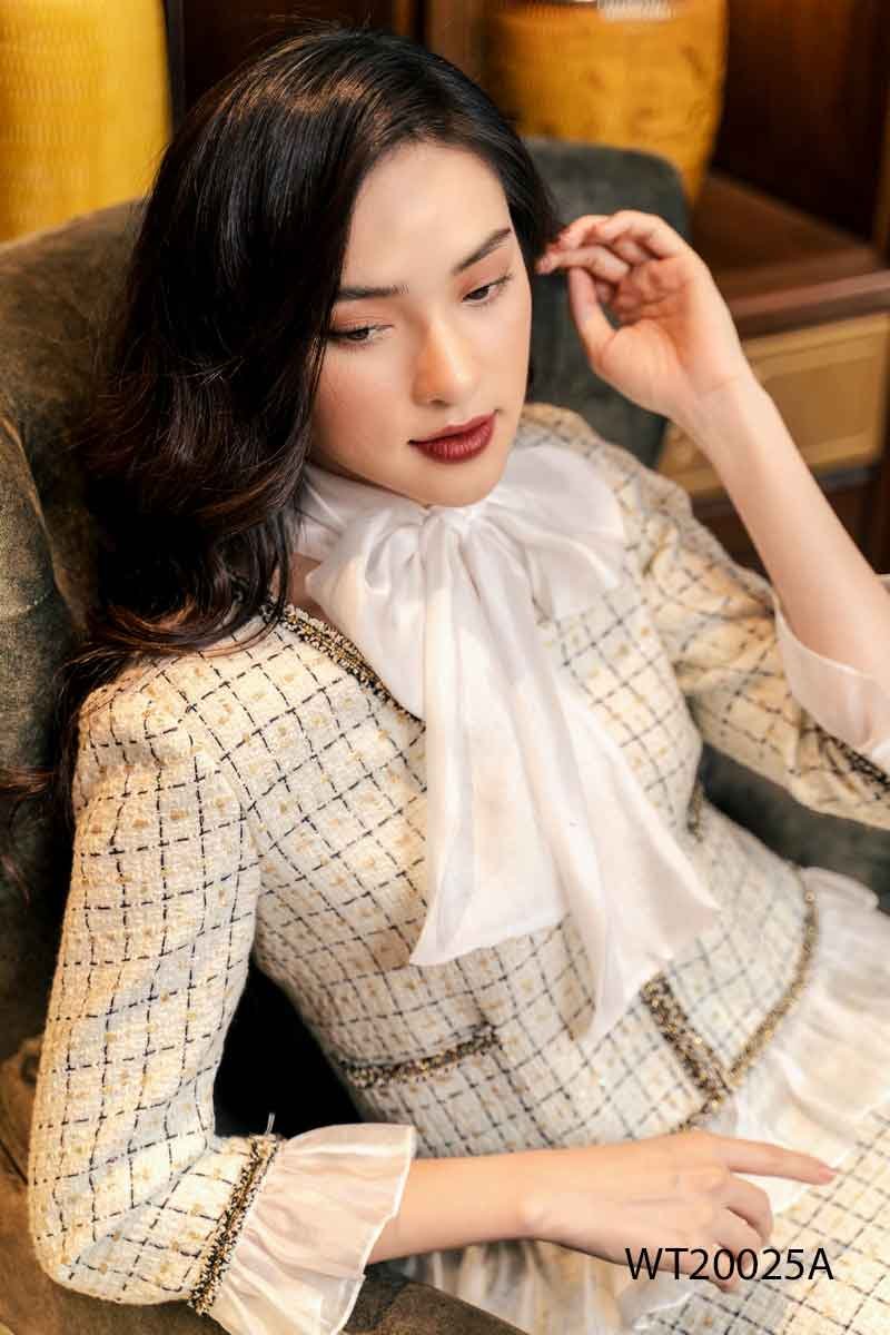Áo khoác cổ tim bèo tay