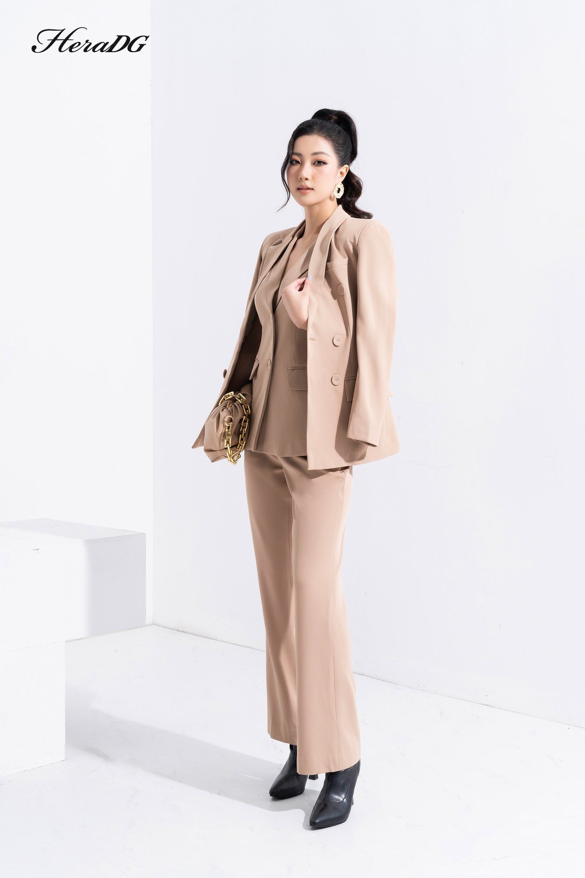 Quần ống vẩy túi chéo