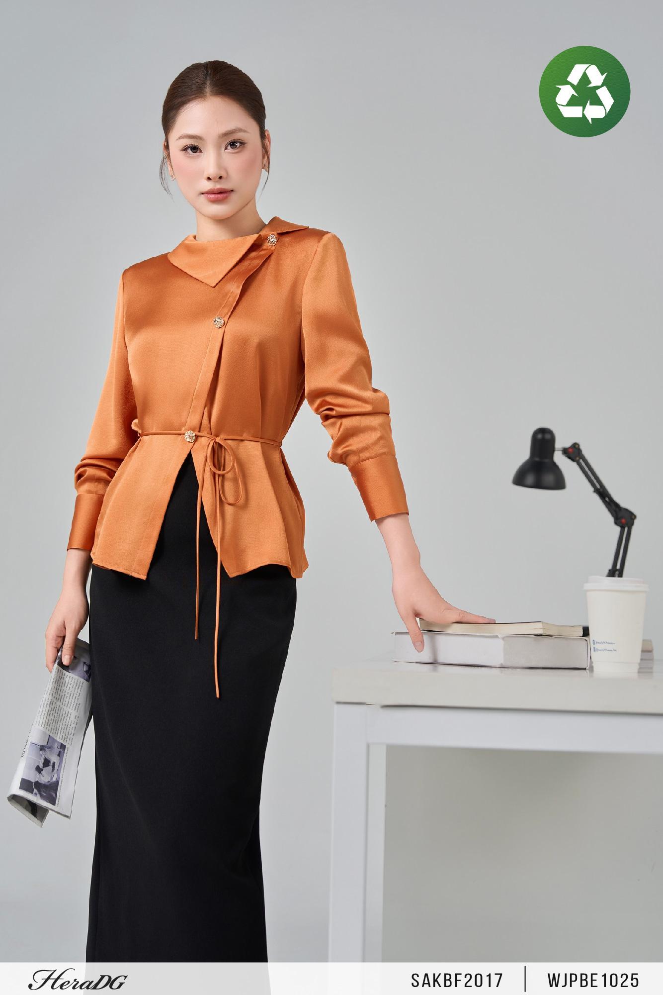 Áo kiểu cổ lệch, nẹp chéo